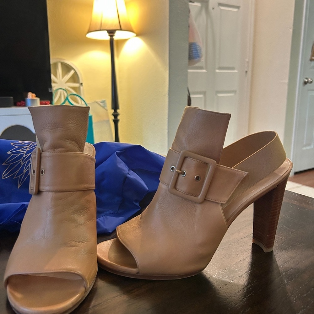 Stuart Weitzman Tan Leather Heels with Buckle